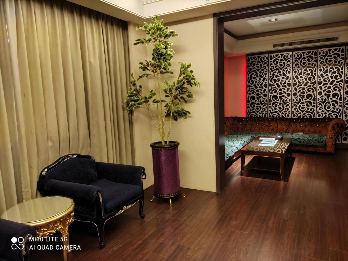 Blue Sky Motel Guishan Exterior foto